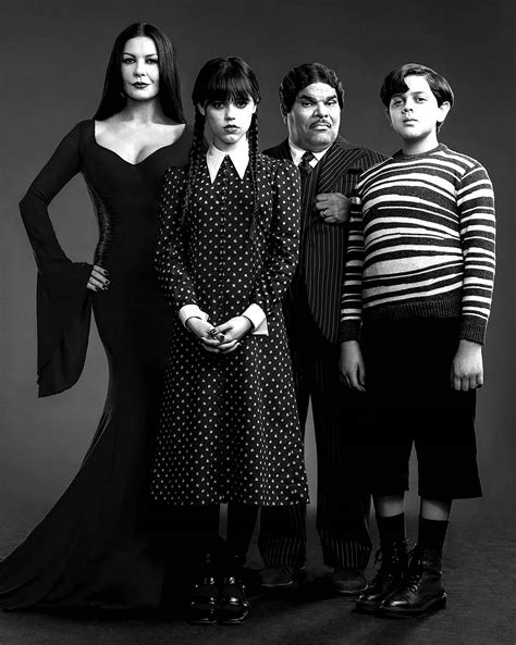 Perché Mercoledì Addams è licona di stile sovversivo。